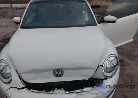 2013 Volkswagen Beetle 2.5L z USA, uszkodzony, nr VIN 3VWJX7AT2DM606496